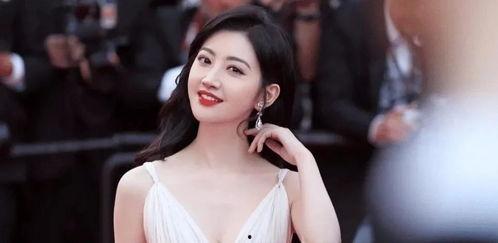 徐盈盈吃瓜甜不甜视频在线观看