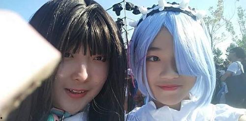 女扮男装网红吃瓜视频,揭秘网络红人幕后生活