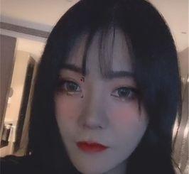 吃瓜看啥片本人露脸视频,揭秘网络红人露脸背后的故事