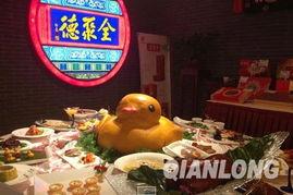 小黄鸭玩吃瓜视频,趣味横生引人捧腹