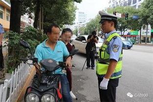 凯里交警吃瓜群众视频,一场意外引发的全民围观