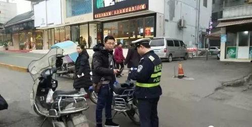 凯里交警吃瓜群众视频,一场意外引发的全民围观