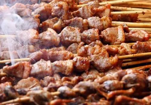 带你吃瓜羊肉串视频