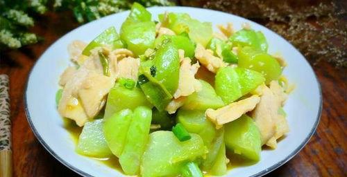 大哥吃佛手瓜视频播放,视频播放引网友热议