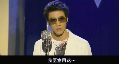 外国网友吃瓜王力宏视频,王力宏吃瓜视频引发全球关注