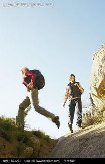 爬山吃瓜男女视频免费观看,免费观看爬山吃瓜男女甜蜜瞬间