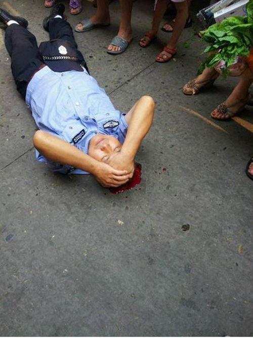 南充吃瓜打架案件视频,视频曝光街头打架冲突瞬间