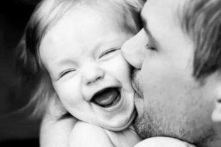 女儿吵架吃瓜爸爸视频,爸爸镜头下的温馨一幕