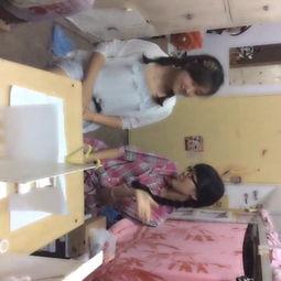 宿舍吃瓜的视频,揭秘校园生活趣味瞬间