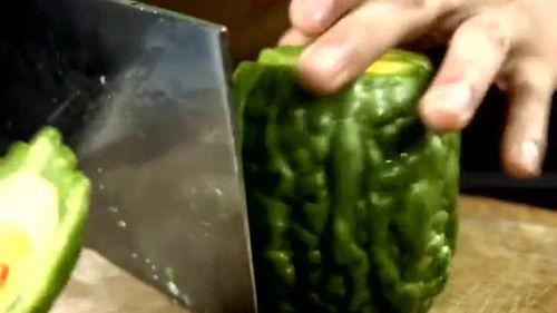 冰镇凉瓜怎么做的吃视频,冰镇凉瓜制作视频详解