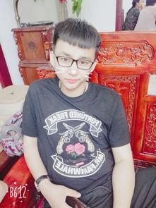 王帅帅吃哈密瓜视频,王帅帅畅享哈密瓜美味时光